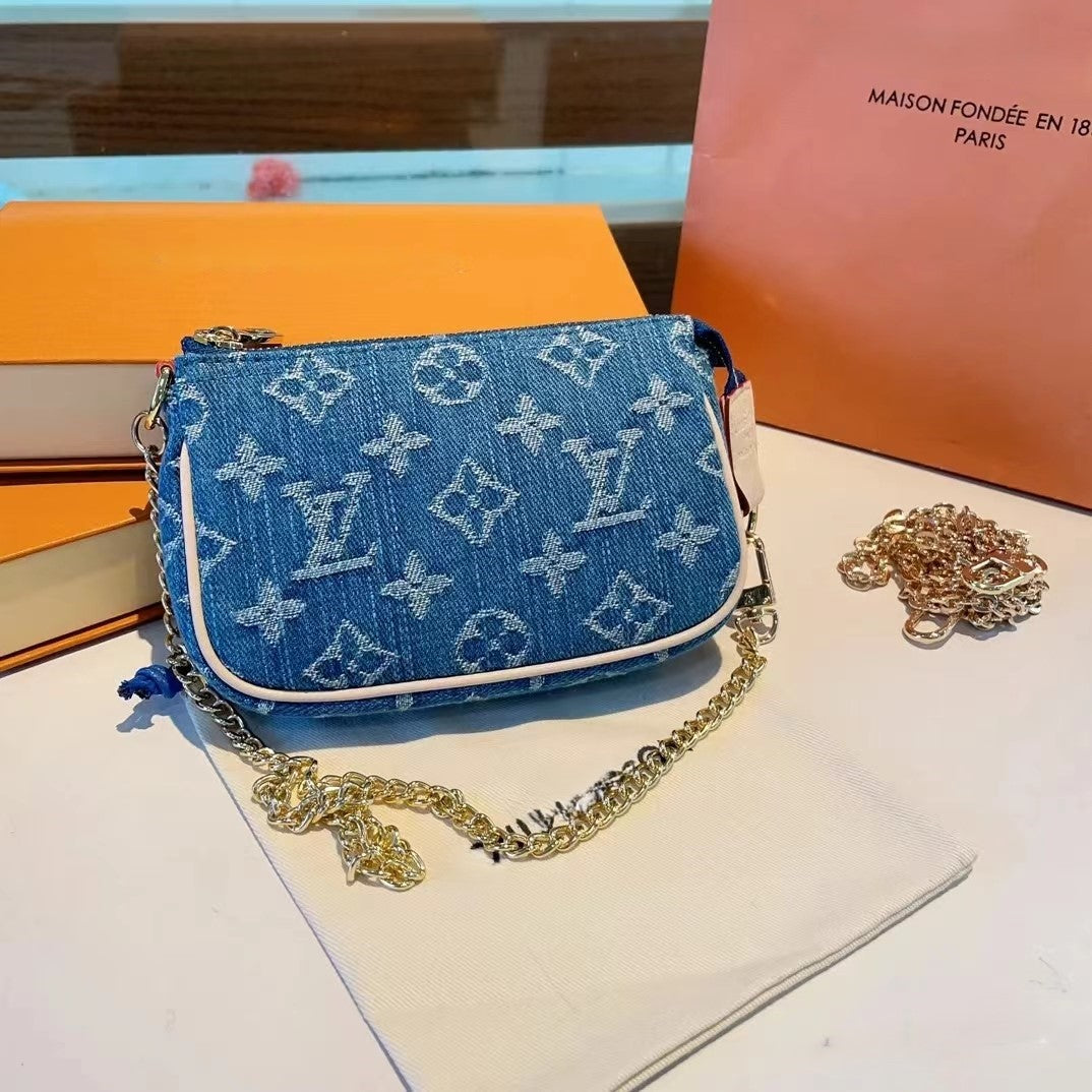 Irregular Mini Pochette