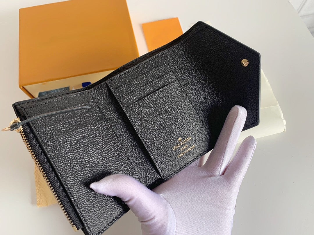 Lychee-patterned wallet