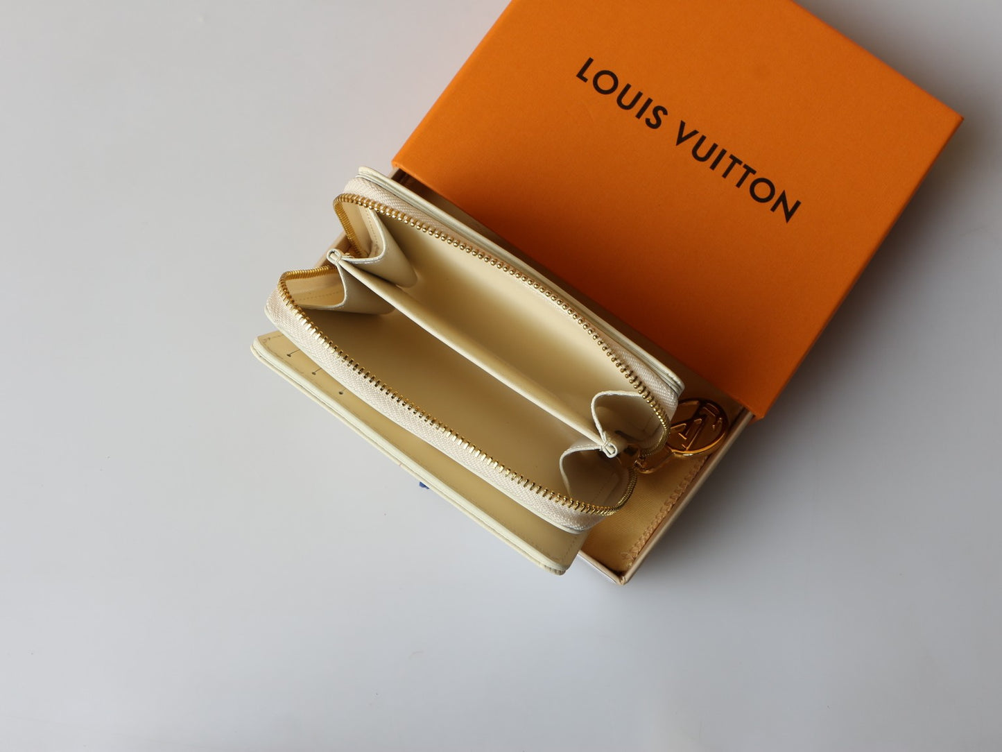 Zippy wallet