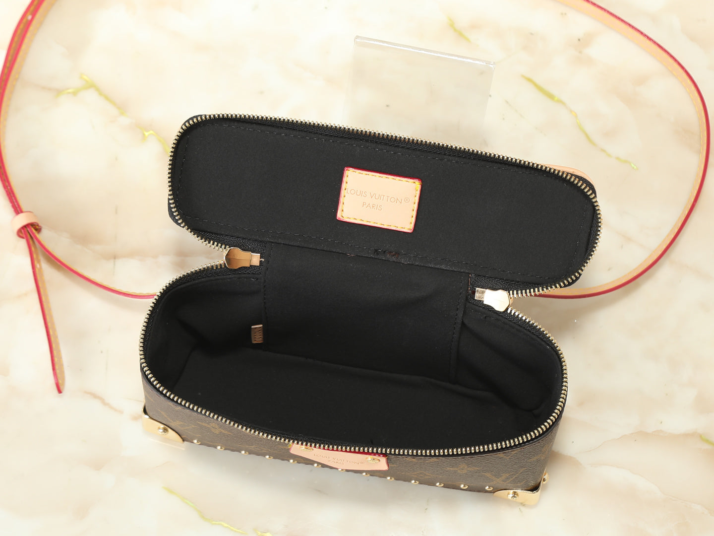 Trunk case