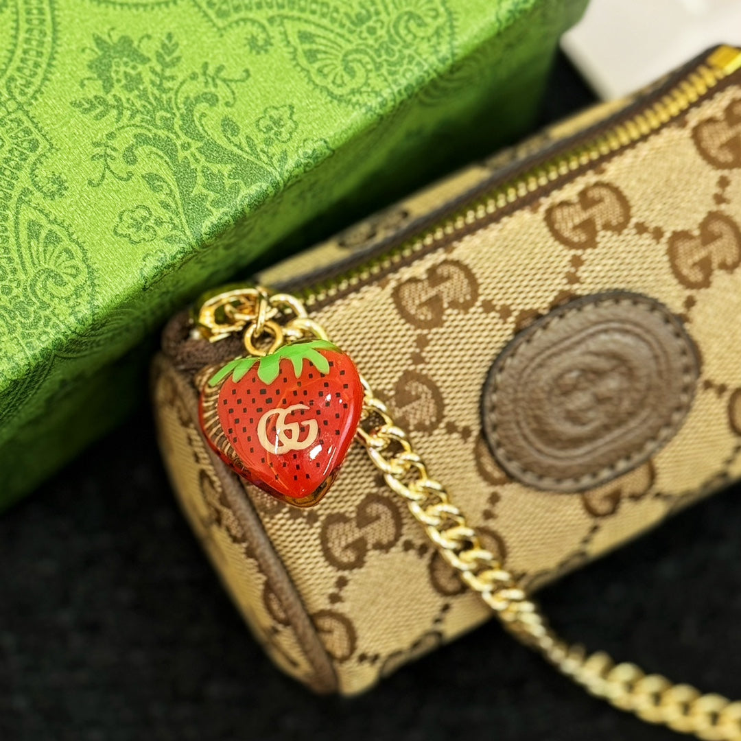 Mini GG Strawberry Coinpurse