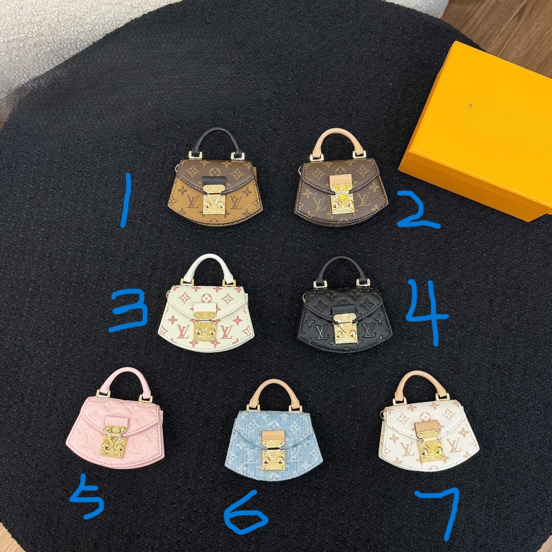 Mini fan shape bag charm