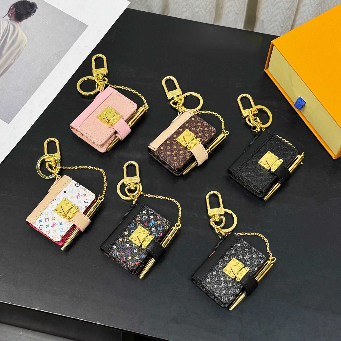 Mini notebook bagcharm (can open&write)