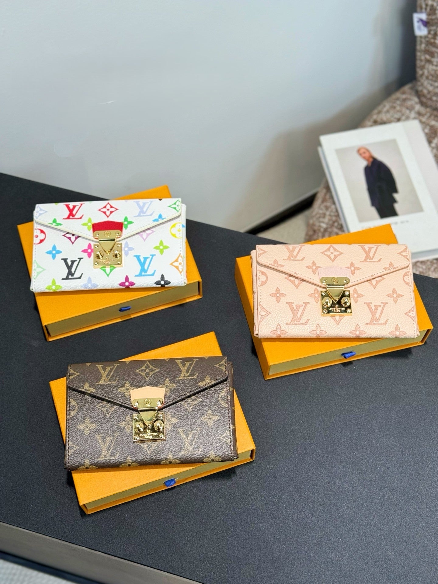 Lip and eyeshadow brush