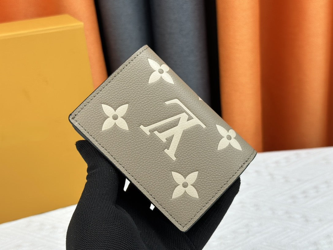 Cleaa Short Wallet