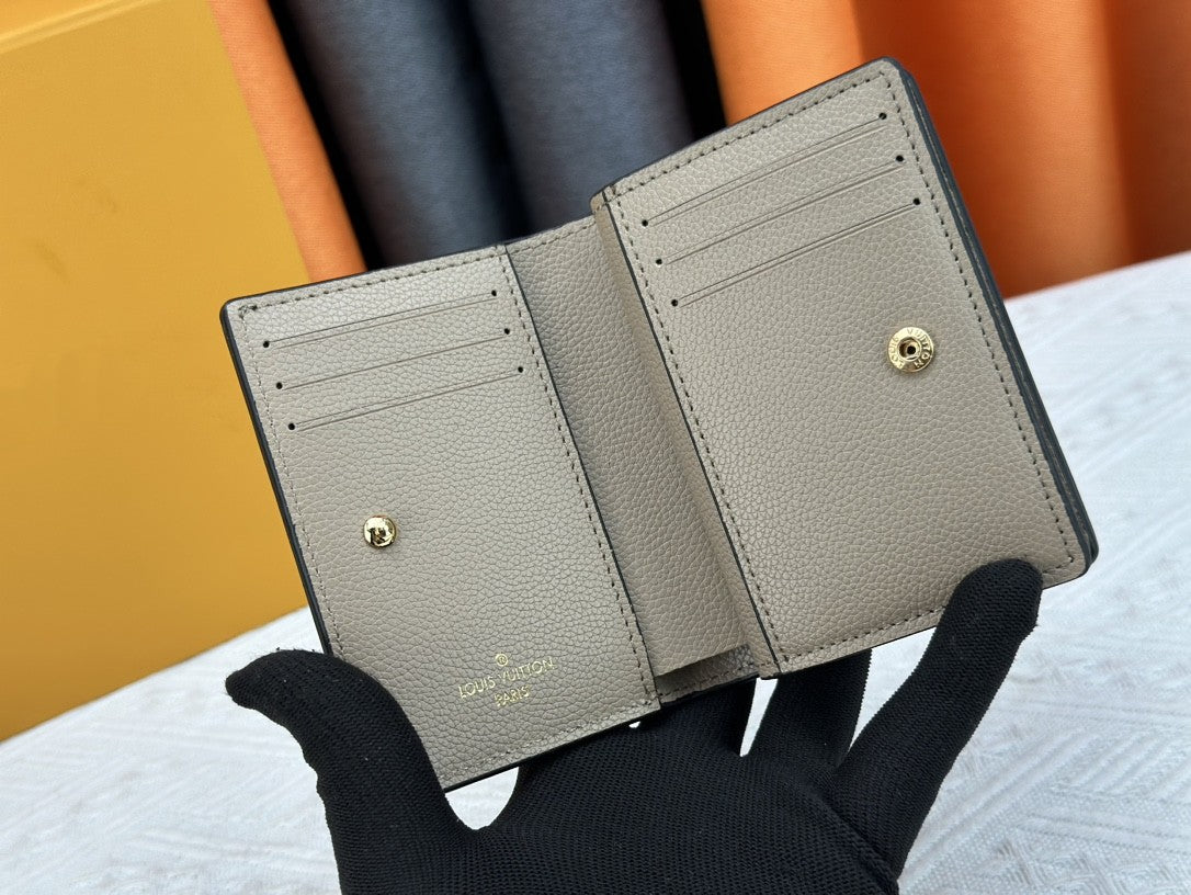 Cleaa Short Wallet
