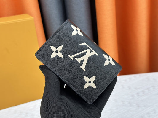 Cleaa Short Wallet