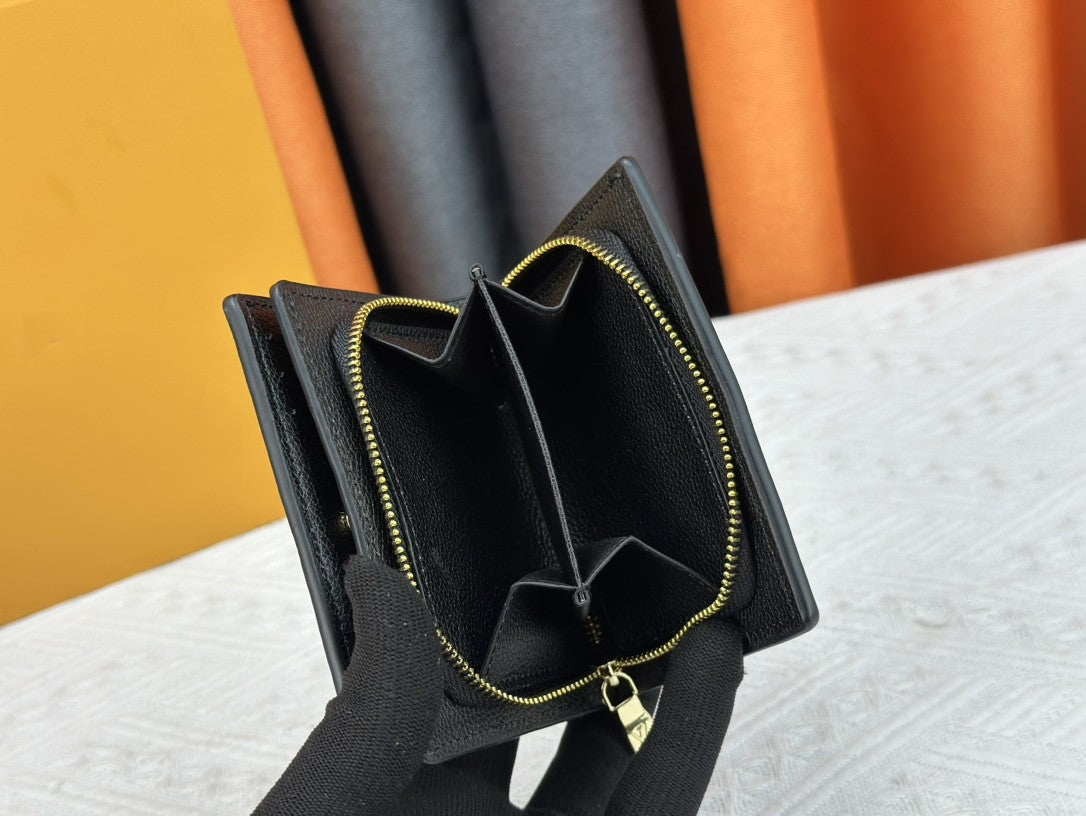 Cleaa Short Wallet