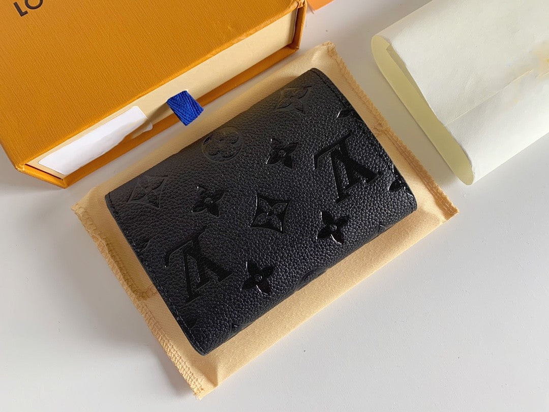 Lychee-patterned wallet