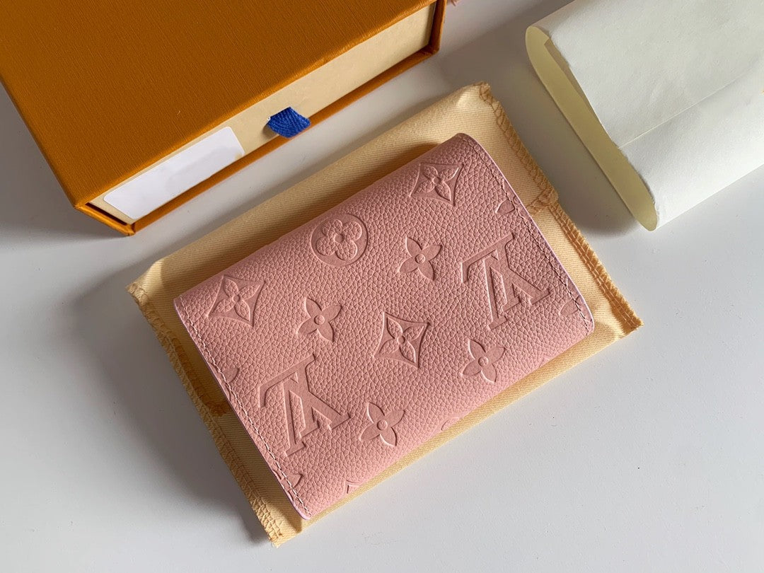 Lychee-patterned wallet