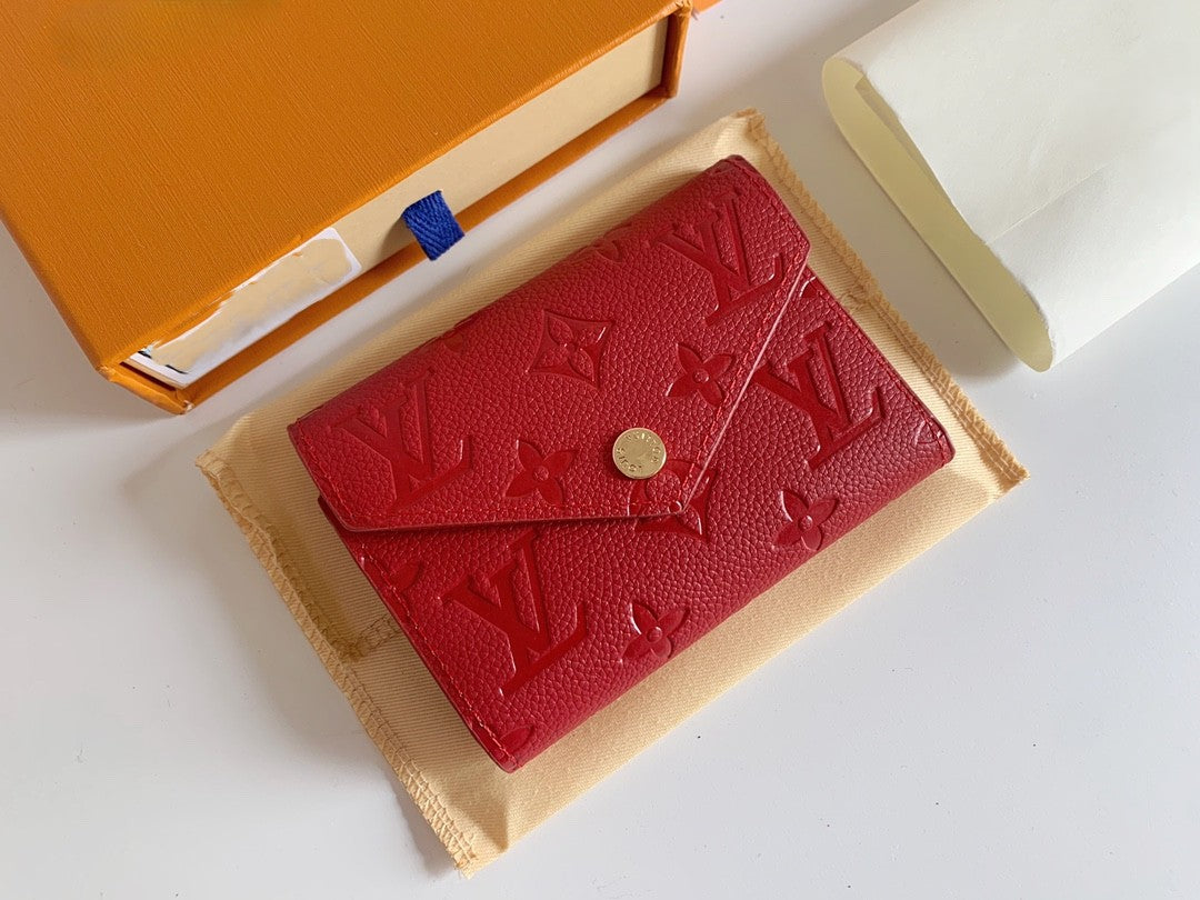 Lychee-patterned wallet