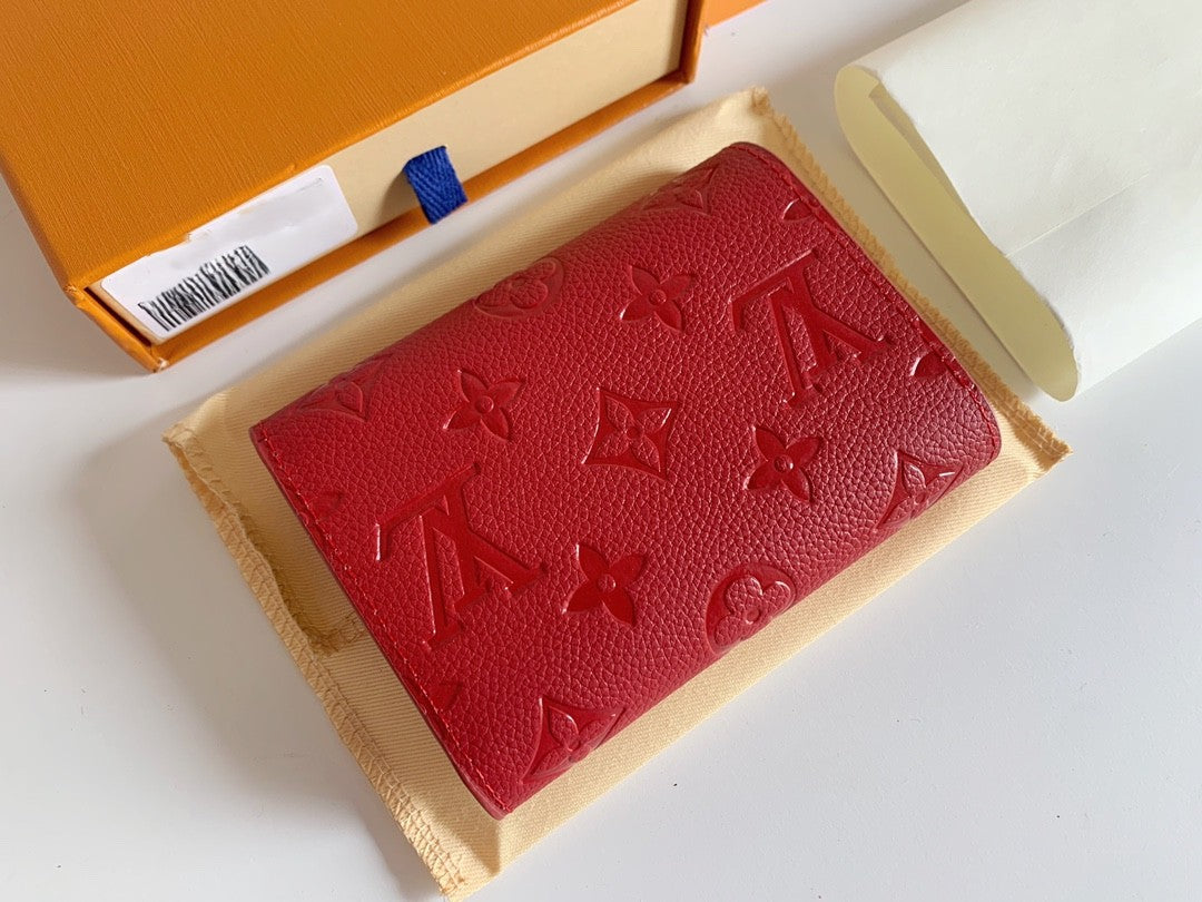 Lychee-patterned wallet