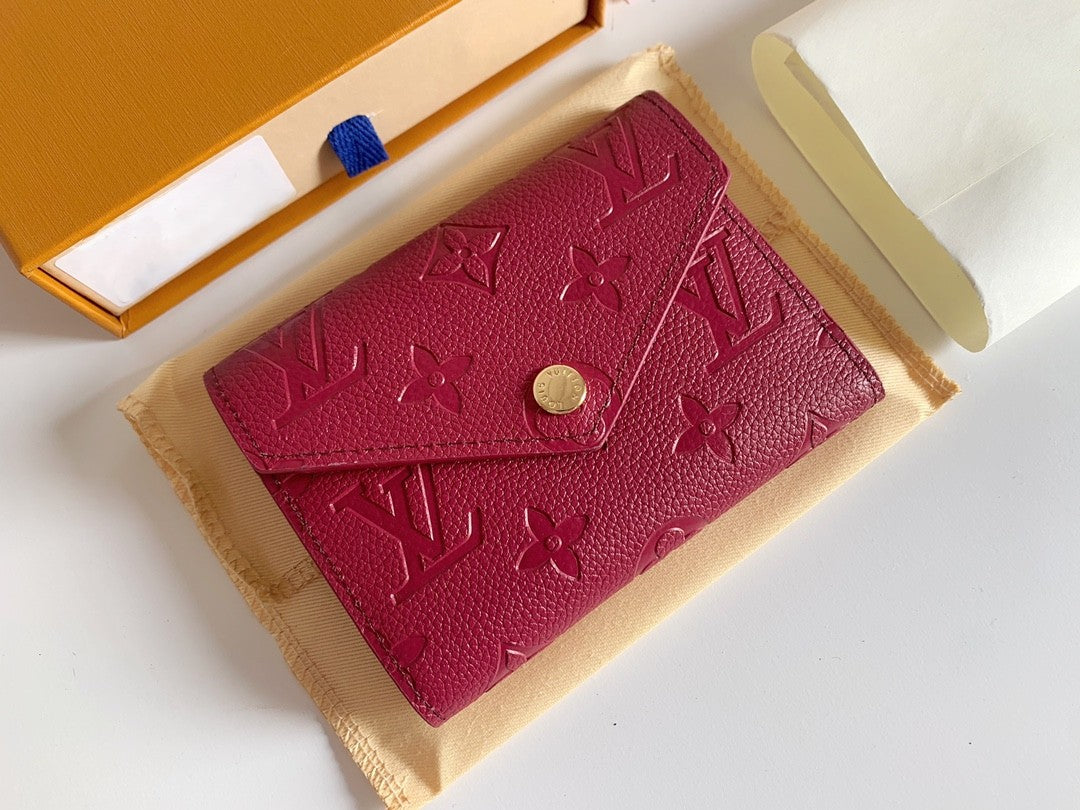 Lychee-patterned wallet