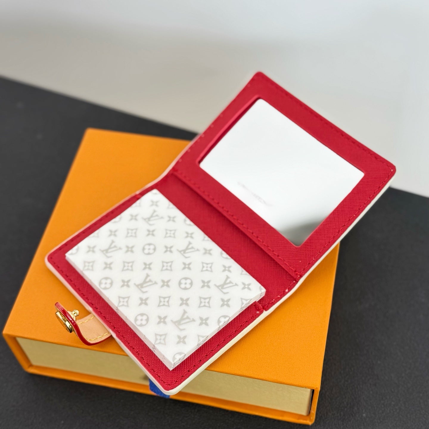 Oil-absorbing sheets make up(can be cards holder)