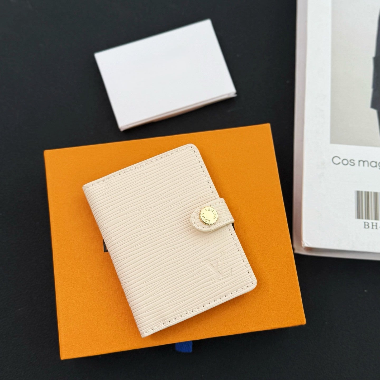 Oil-absorbing sheets make up(can be cards holder)