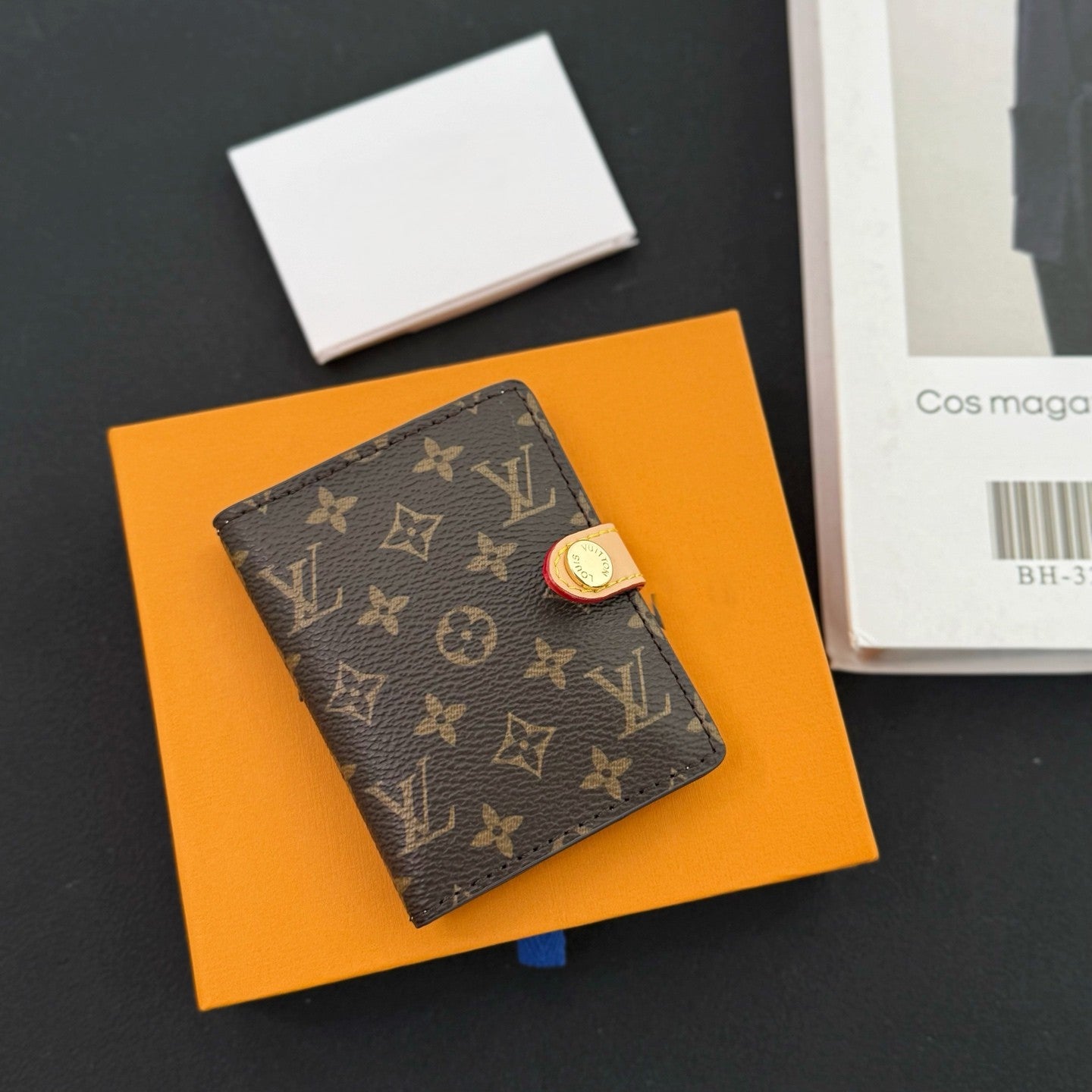 Oil-absorbing sheets make up(can be cards holder)