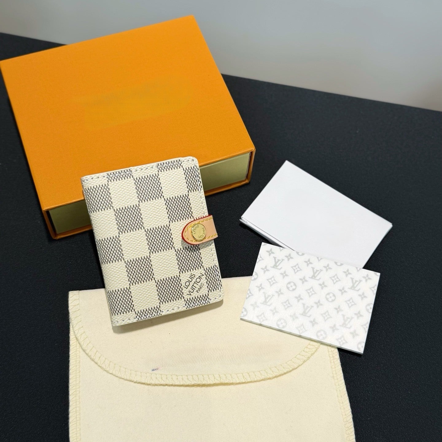 Oil-absorbing sheets make up(can be cards holder)