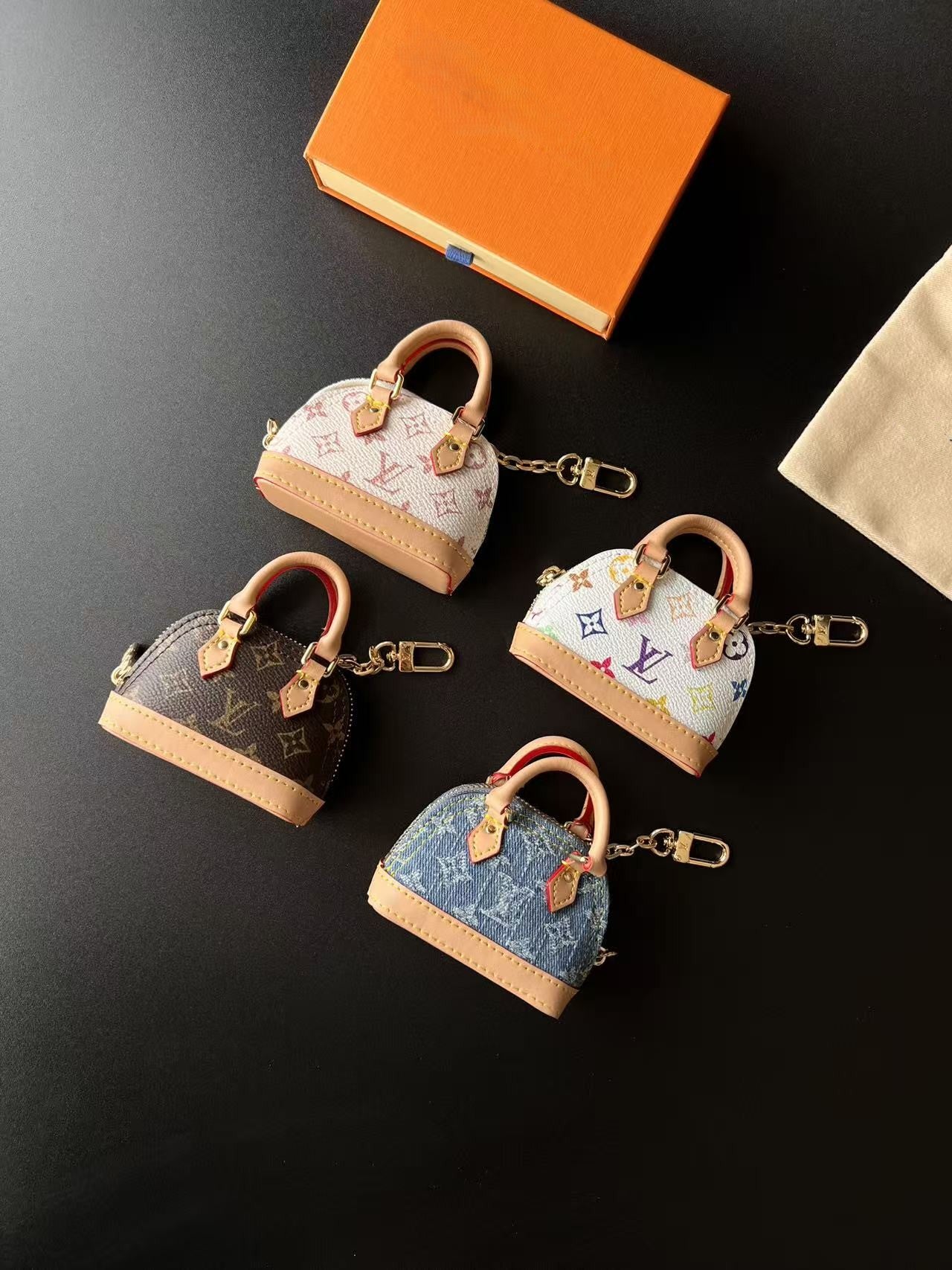 Mini shell bag charm