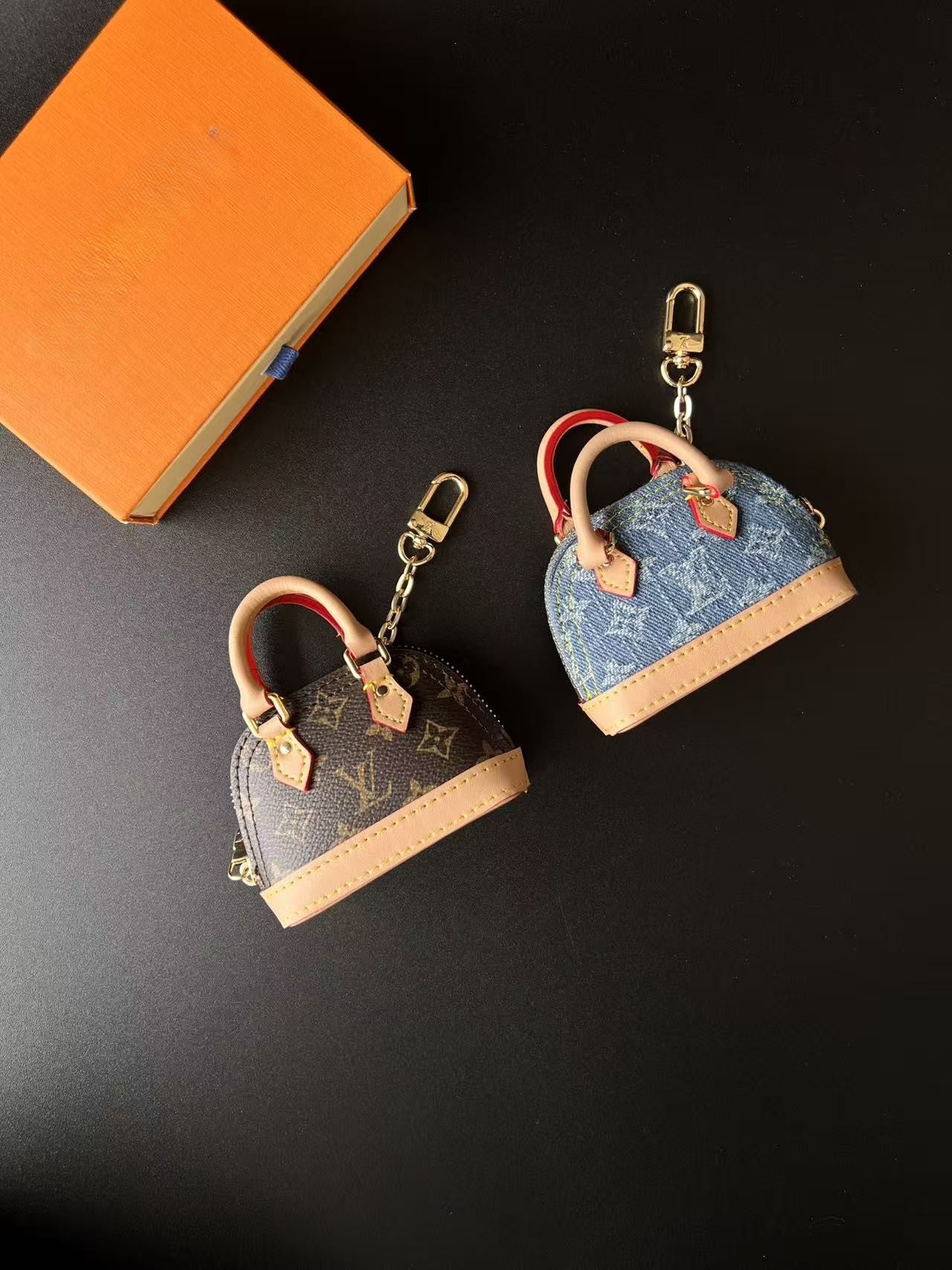 Mini shell bag charm