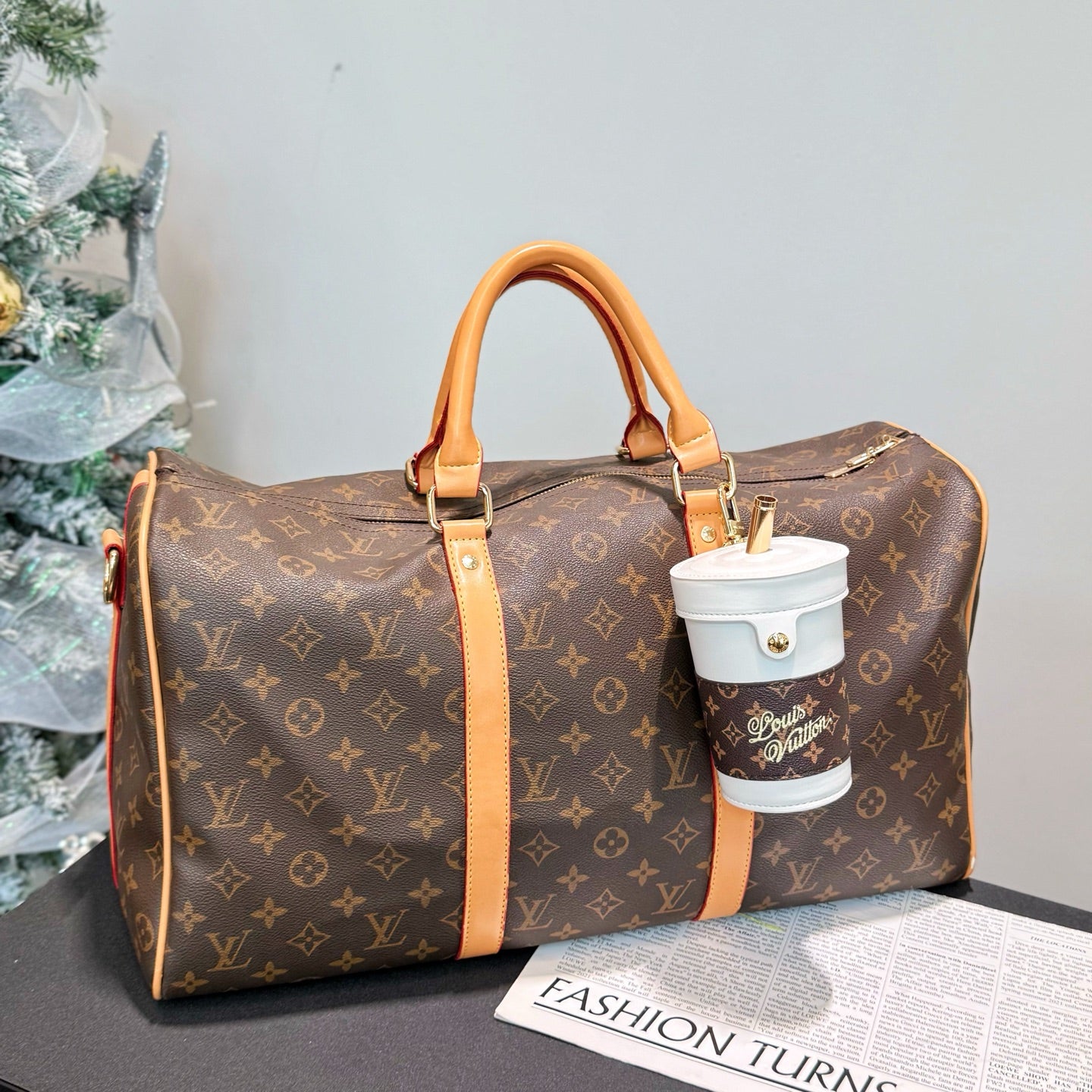 Cup bag chram(doesn't come with chain)