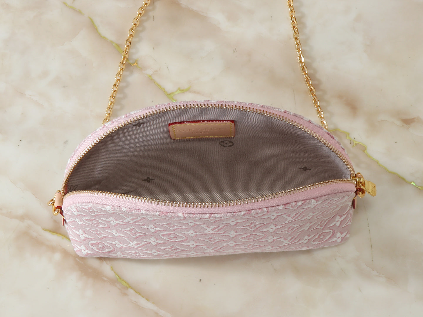 Medium makeup bag