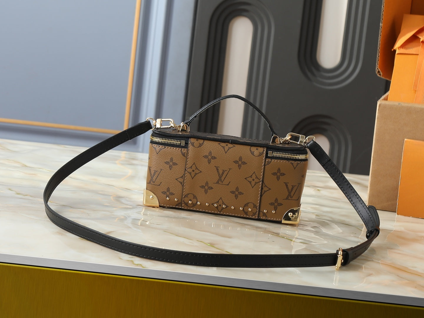 Trunk case