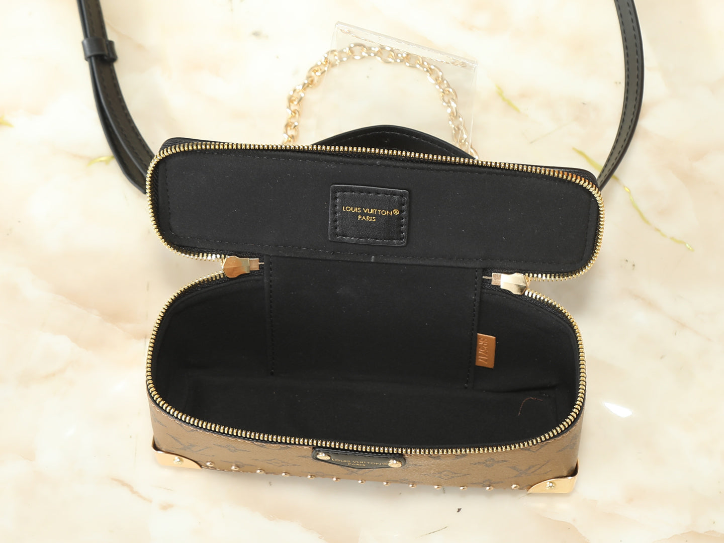 Trunk case