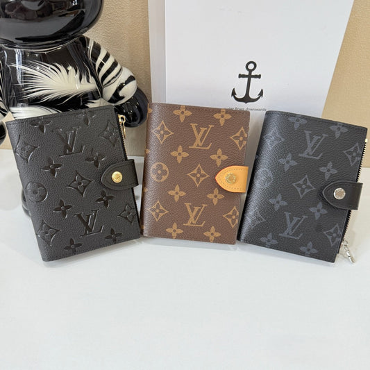 Clasp Passport Holder