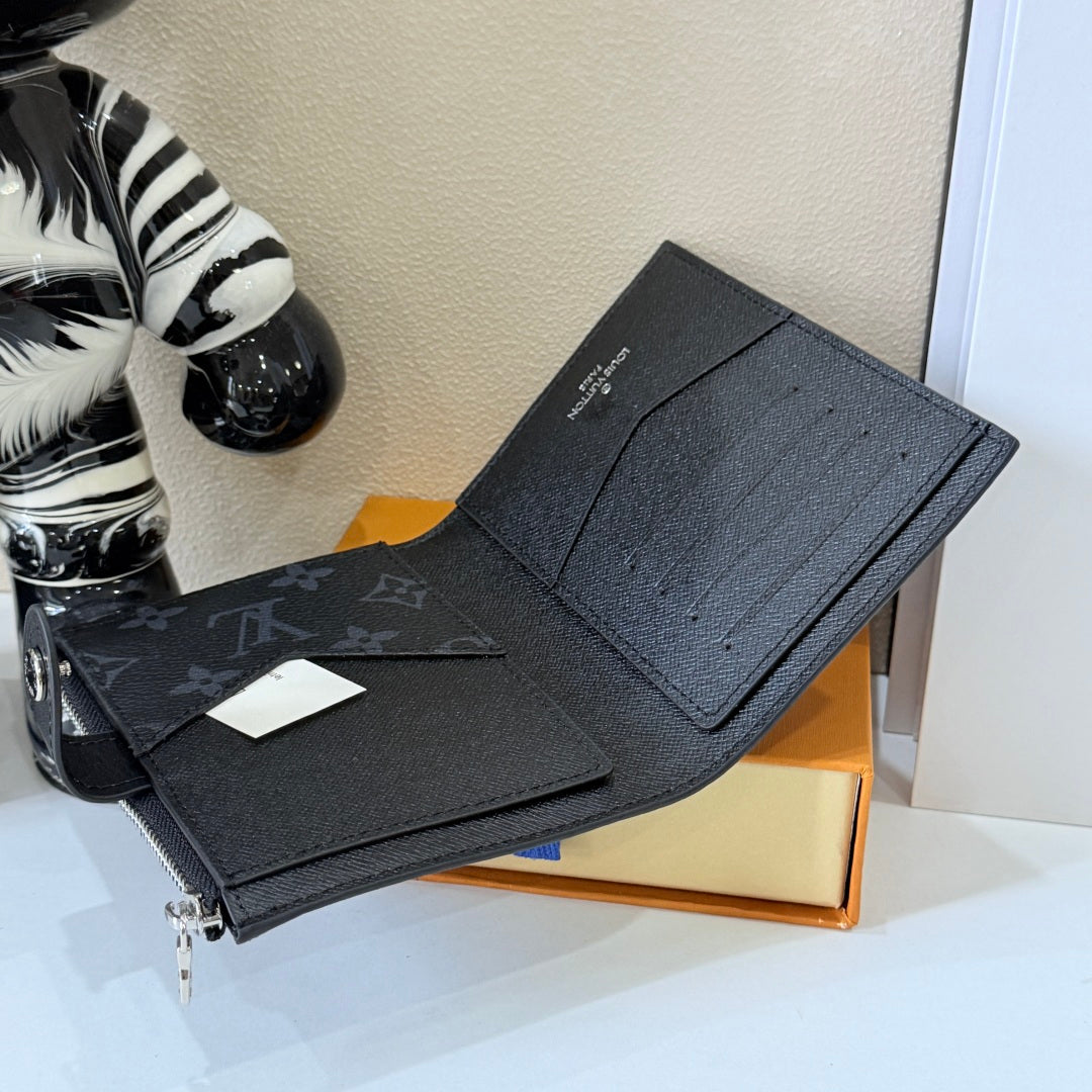 Clasp Passport Holder