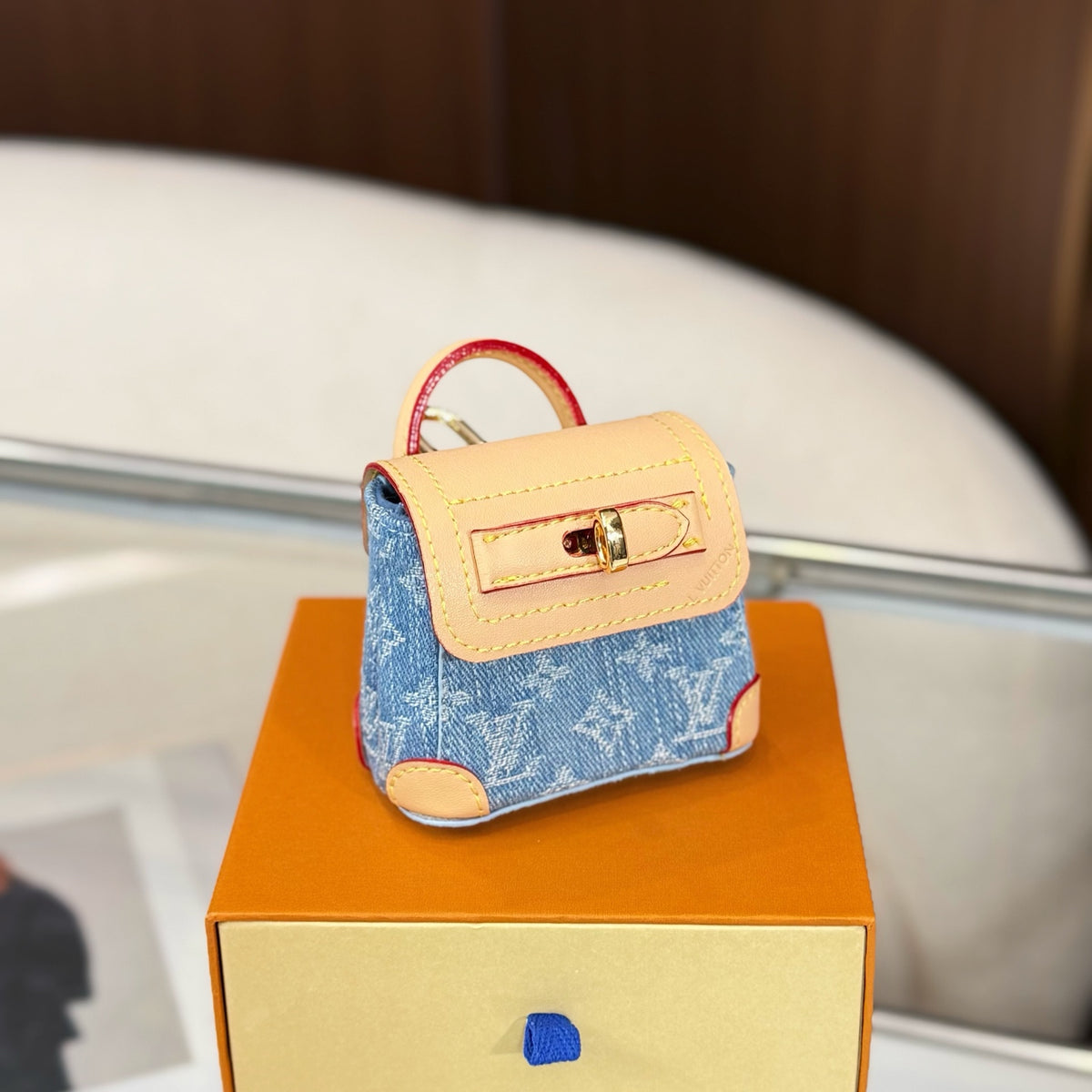 Tiny metis bag