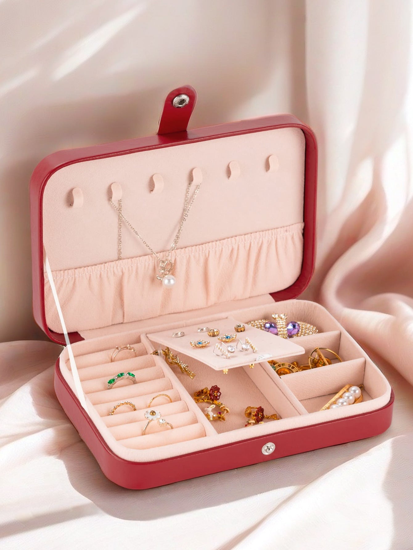 Mini portable princess European style earrings small earrings ring jewelry storage large capacity jewelry box